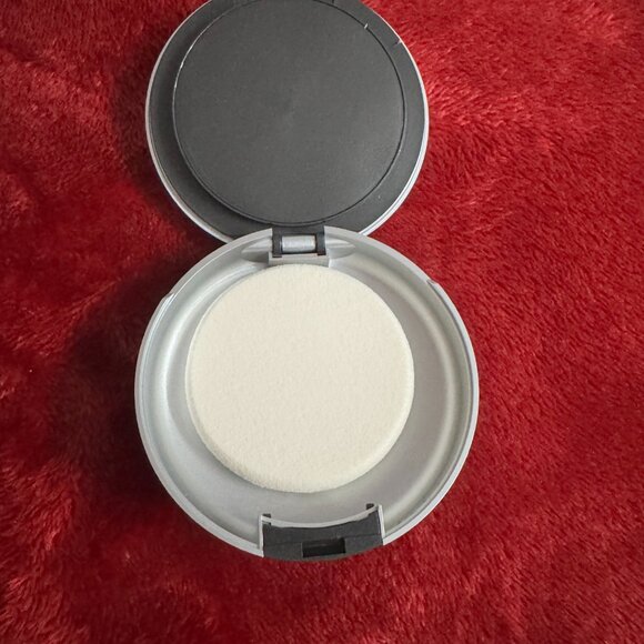 BNIB Mac Studio Fix Tech Cream to Powder Foundation - Picture 3 of 6